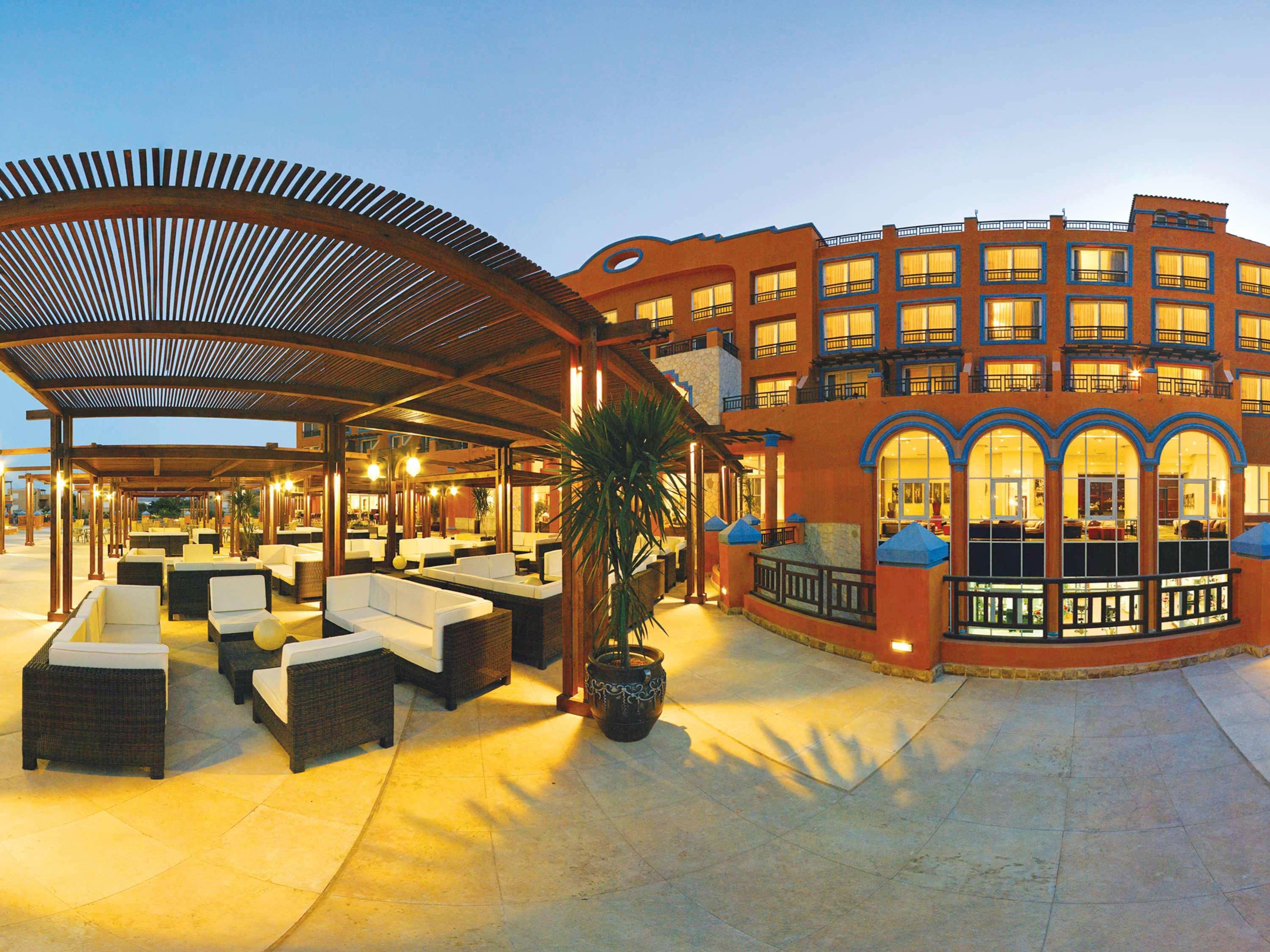 Moevenpick Resort El Sokhna Ain Sukhna Dış mekan fotoğraf The hotel's main restaurant