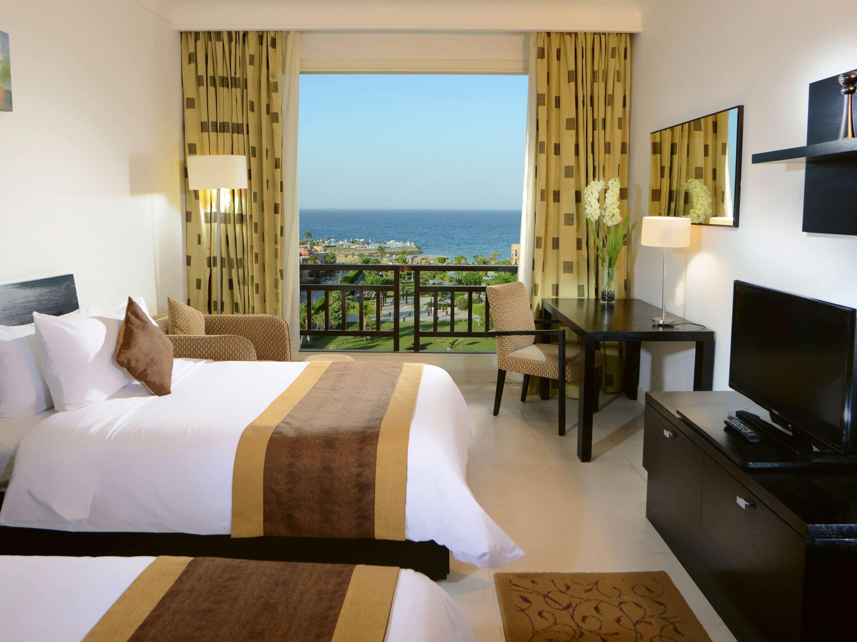 Moevenpick Resort El Sokhna Ain Sukhna Dış mekan fotoğraf A room at the Hilton Sharm El Sheikh