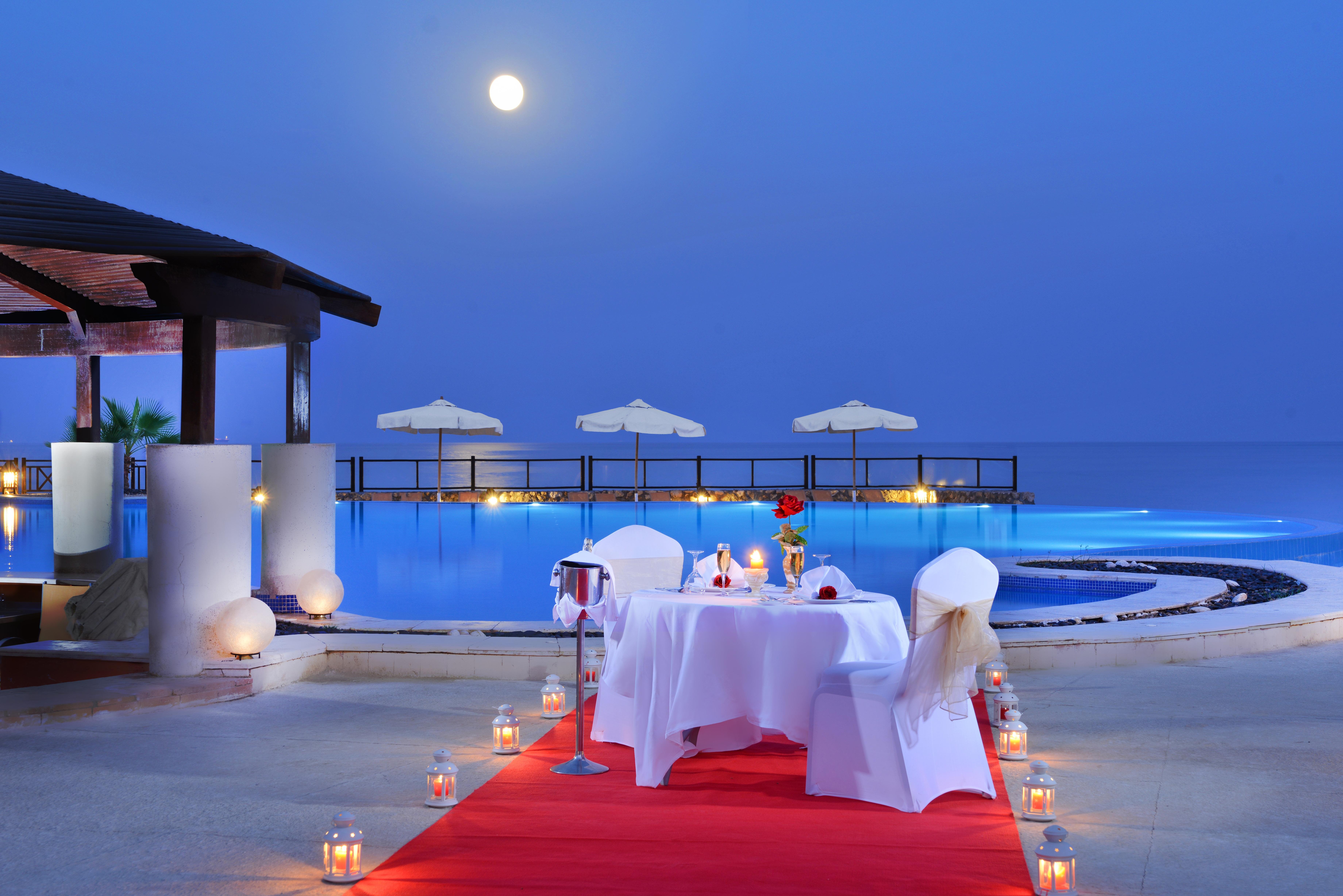Moevenpick Resort El Sokhna Ain Sukhna Dış mekan fotoğraf The pool at the hotel